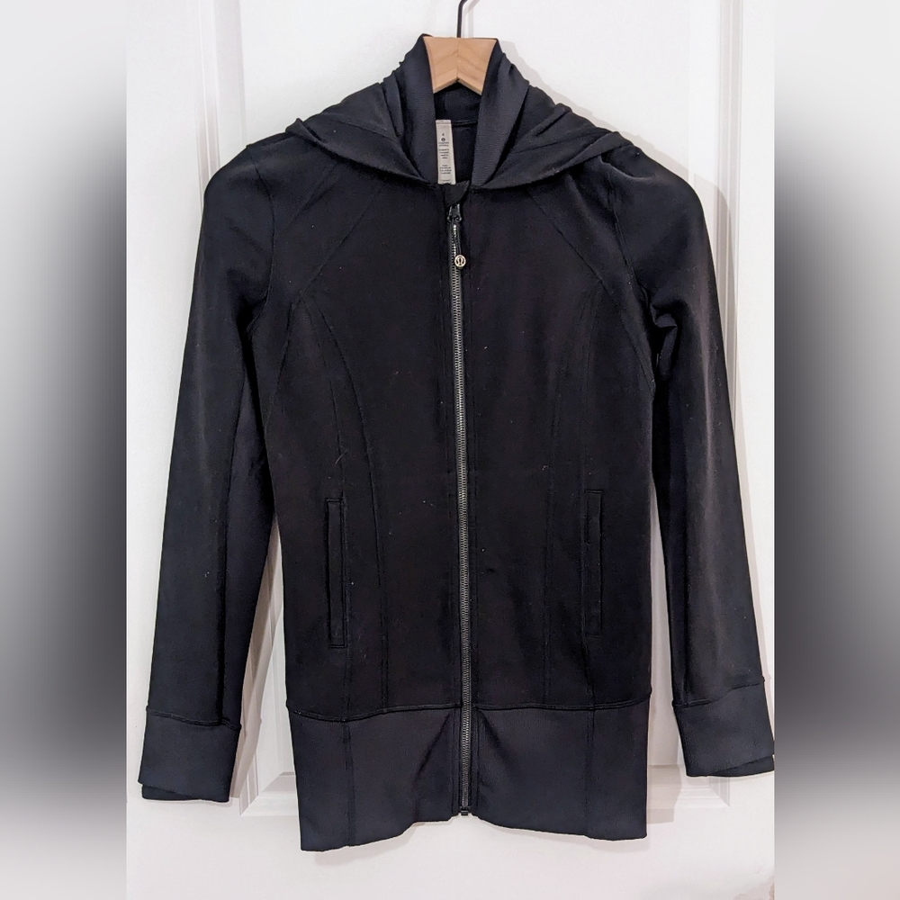 Lululemon 4 Black Zip Up Hoodie With Thumb Holes